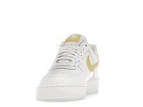 Фото № 2 с приближением к товару «‎Nike Air Force 1 07 White Saturn Gold White White »
