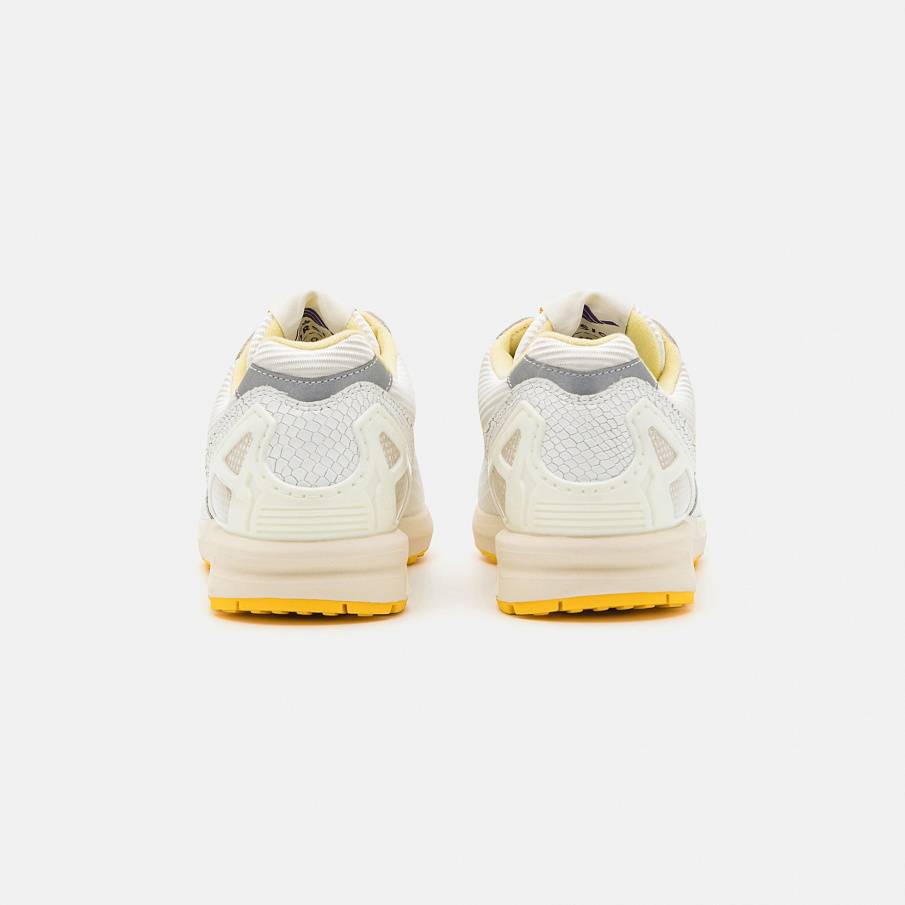 Фото № 4 с приближением к товару «‎Adidas ZX 8020 »