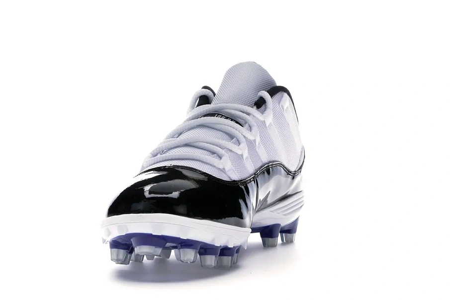Фото № 4 с приближением к товару «‎Jordan 11 Retro Low Cleat Concord»