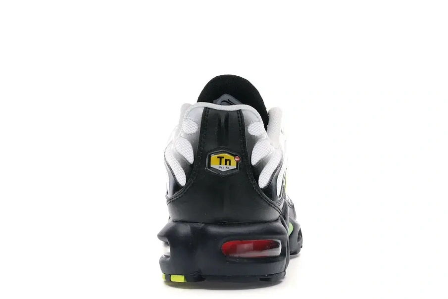 Фото № 4 с приближением к товару «‎Nike Air Max Plus Retro Future»