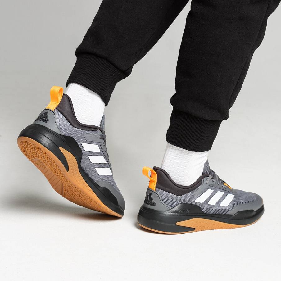 Фото № 2 с приближением к товару «‎Adidas Trainer V»