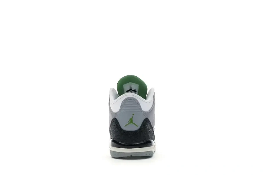 Фото № 4 с приближением к товару «‎Jordan 3 Retro»