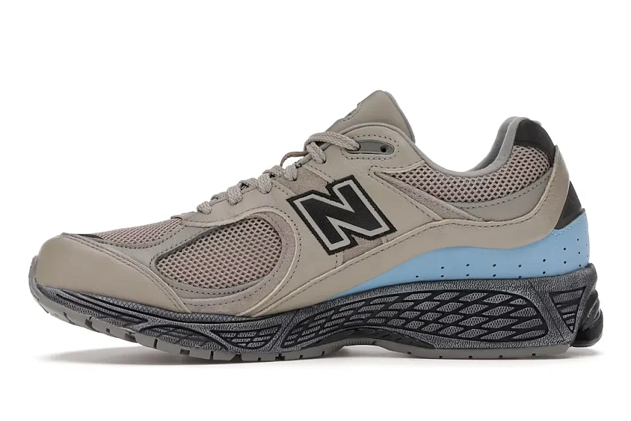Фото № 3 с приближением к товару «‎New Balance 2002R»
