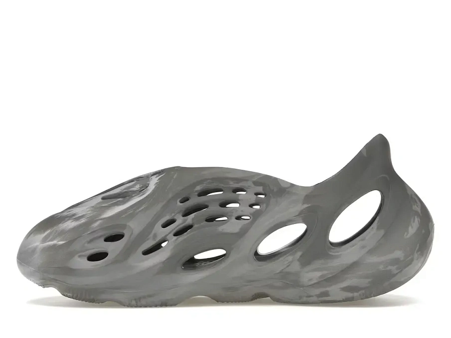 Фото № 3 с приближением к товару «‎adidas Yeezy Foam RNR»