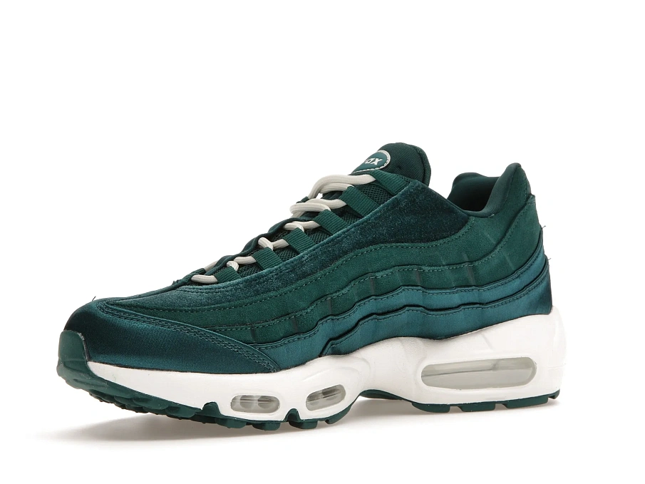 Фото № 4 с приближением к товару «‎Nike Air Max 95 Green Velvet »