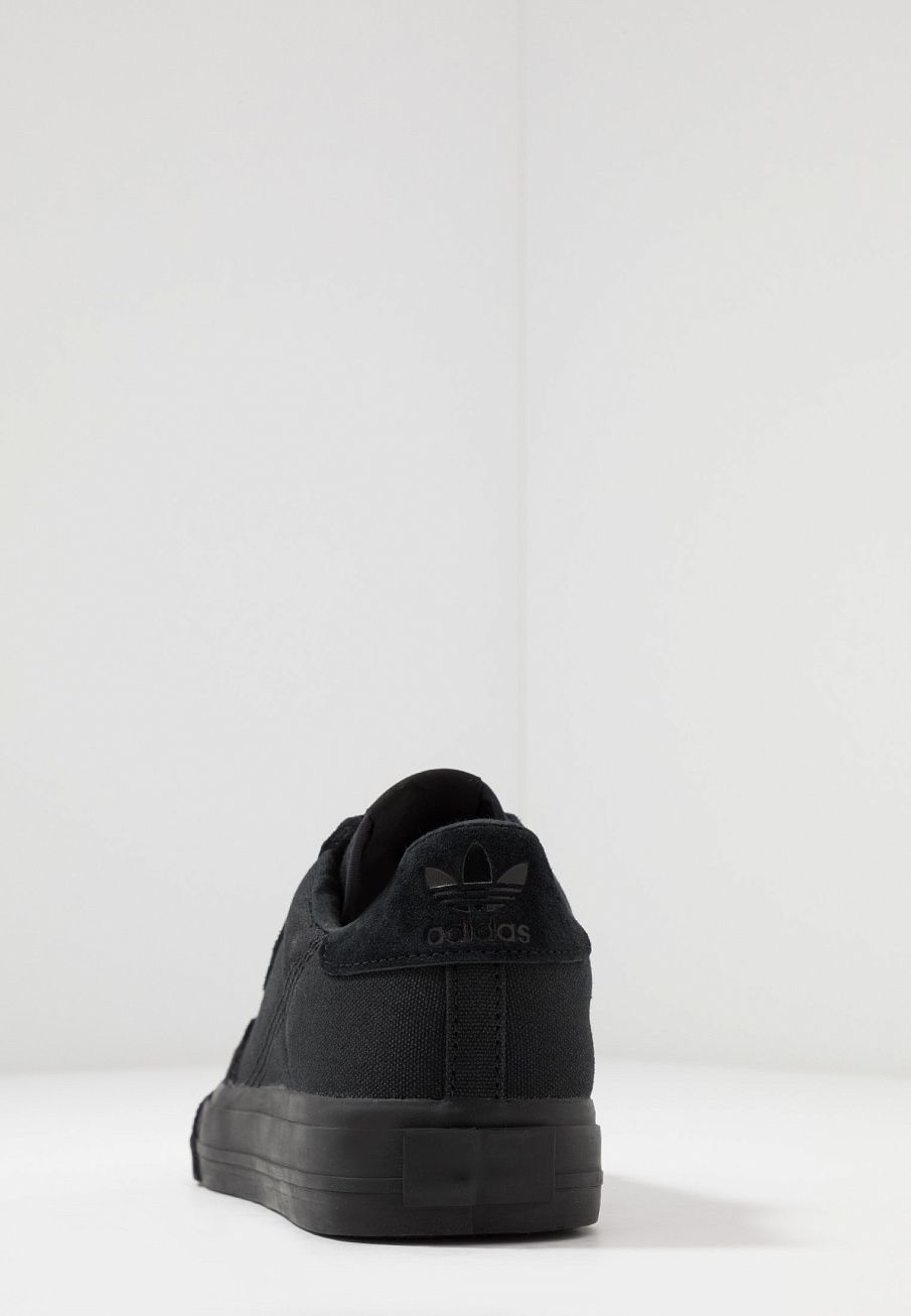 Фото № 4 с приближением к товару «‎Adidas Continental Vulcanized Skateboard Shoes »