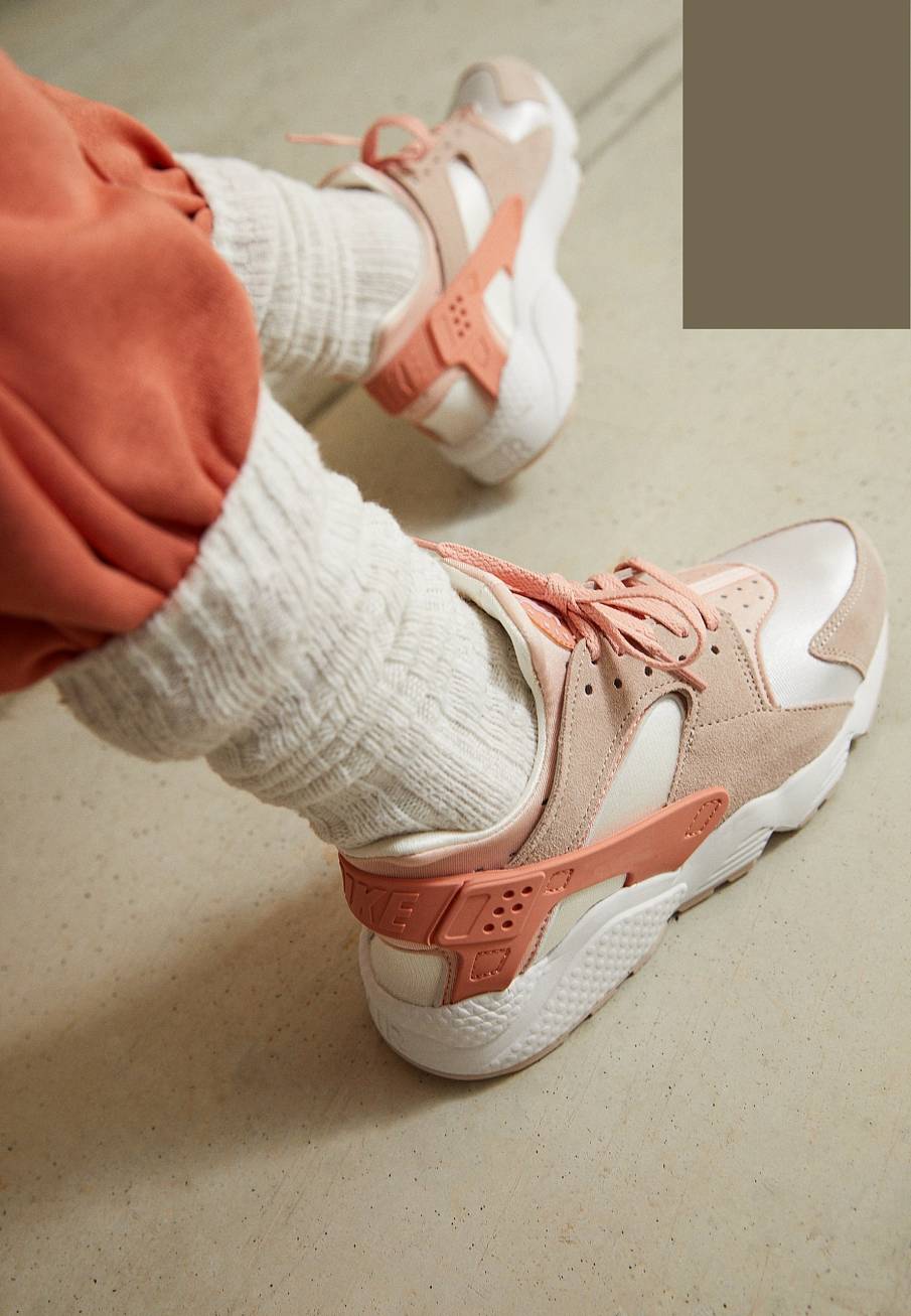 Фото № 4 с приближением к товару «‎Nike Air Huarache MN »
