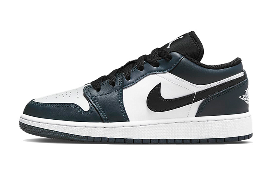 Фото № 1 с приближением к товару «‎ Jordan Air Jordan 1 Vintage basketball shoes Armory NavyBlackWhite»