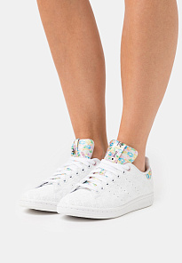 Фото № 2 с приближением к товару «‎Adidas Disney Stan Smith »