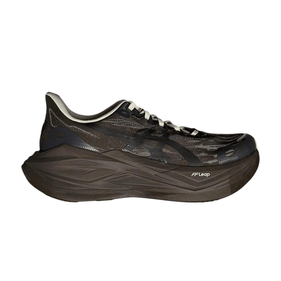 Фото № 1 с приближением к товару «‎blacktoes x ASICS Superblast 3 BT Keep Running Quiet»