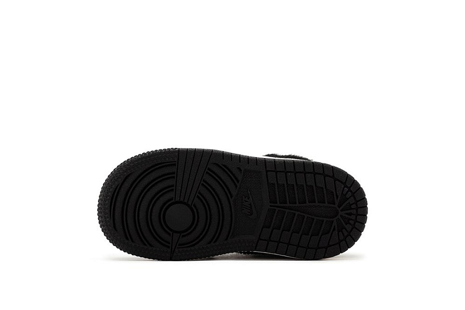 Фото № 4 с приближением к товару «‎Jordan Brand Air Jordan 1 Retro»