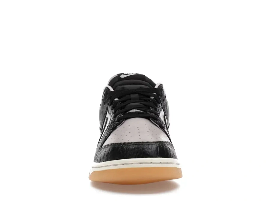 Фото № 2 с приближением к товару «‎Nike Dunk Low Retro»