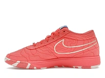 Фото № 3 с приближением к товару «‎Nike Book 1»