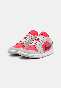 Фото № 3 с приближением к товару «‎Jordan Air 1 »