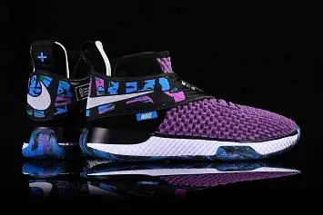 Nike Air Zoom Unvrs Flyease Vivid - 2