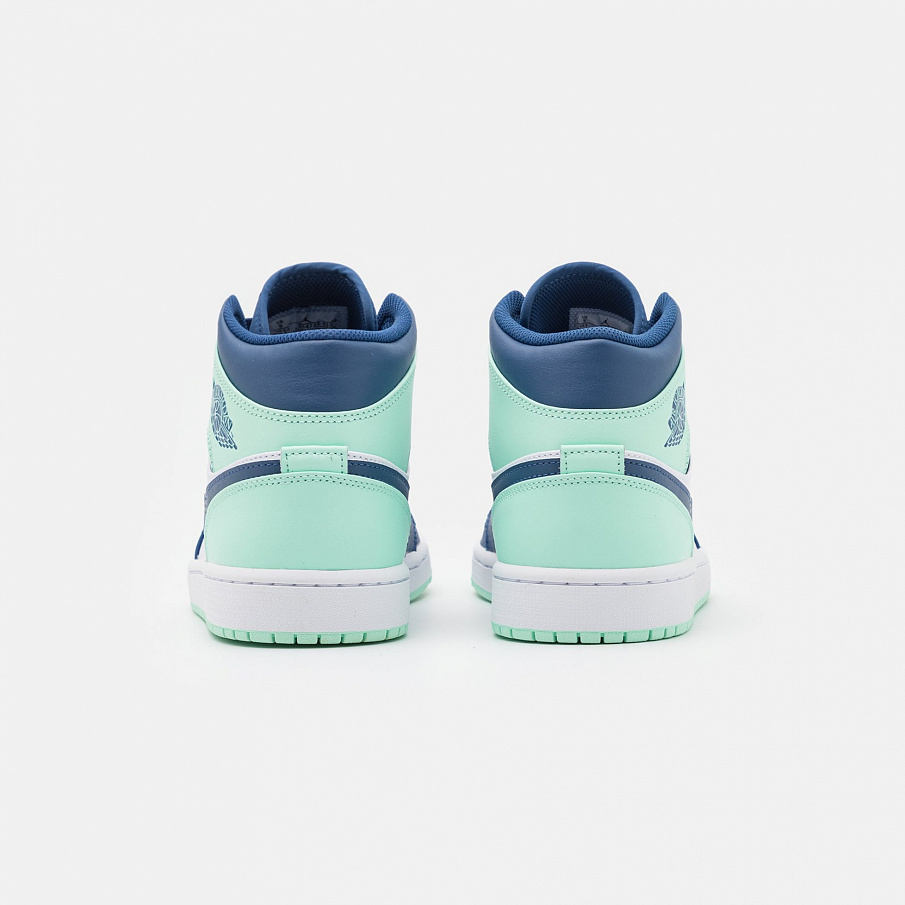 Фото № 3 с приближением к товару «‎Air Jordan 1 »