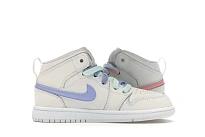 Фото № 3 с приближением к товару «‎Jordan 1 Mid»