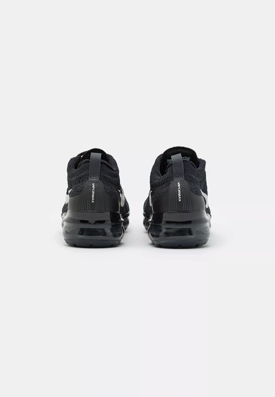 Фото № 2 с приближением к товару «‎AIR VAPORMAX 2023»