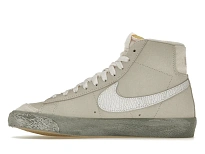 Фото № 3 с приближением к товару «‎Nike Blazer Mid '77 EMB Summit White Phantom»