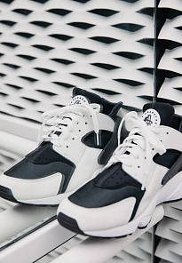 Фото № 2 с приближением к товару «‎AIR HUARACHE UNISEX»