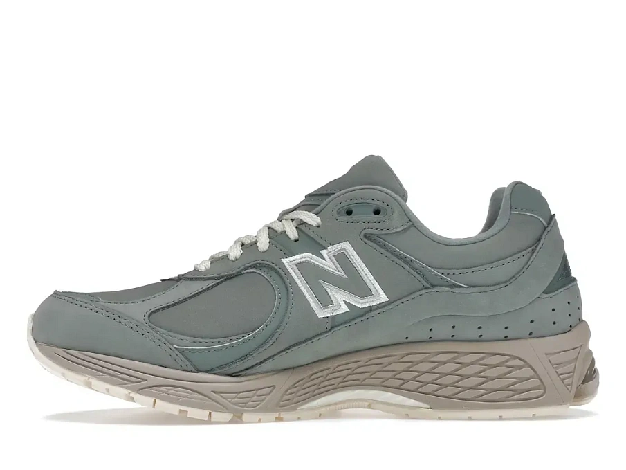 Фото № 3 с приближением к товару «‎New Balance 2002R»