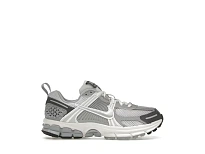Фото № 1 с приближением к товару «‎Nike Zoom Vomero 5»