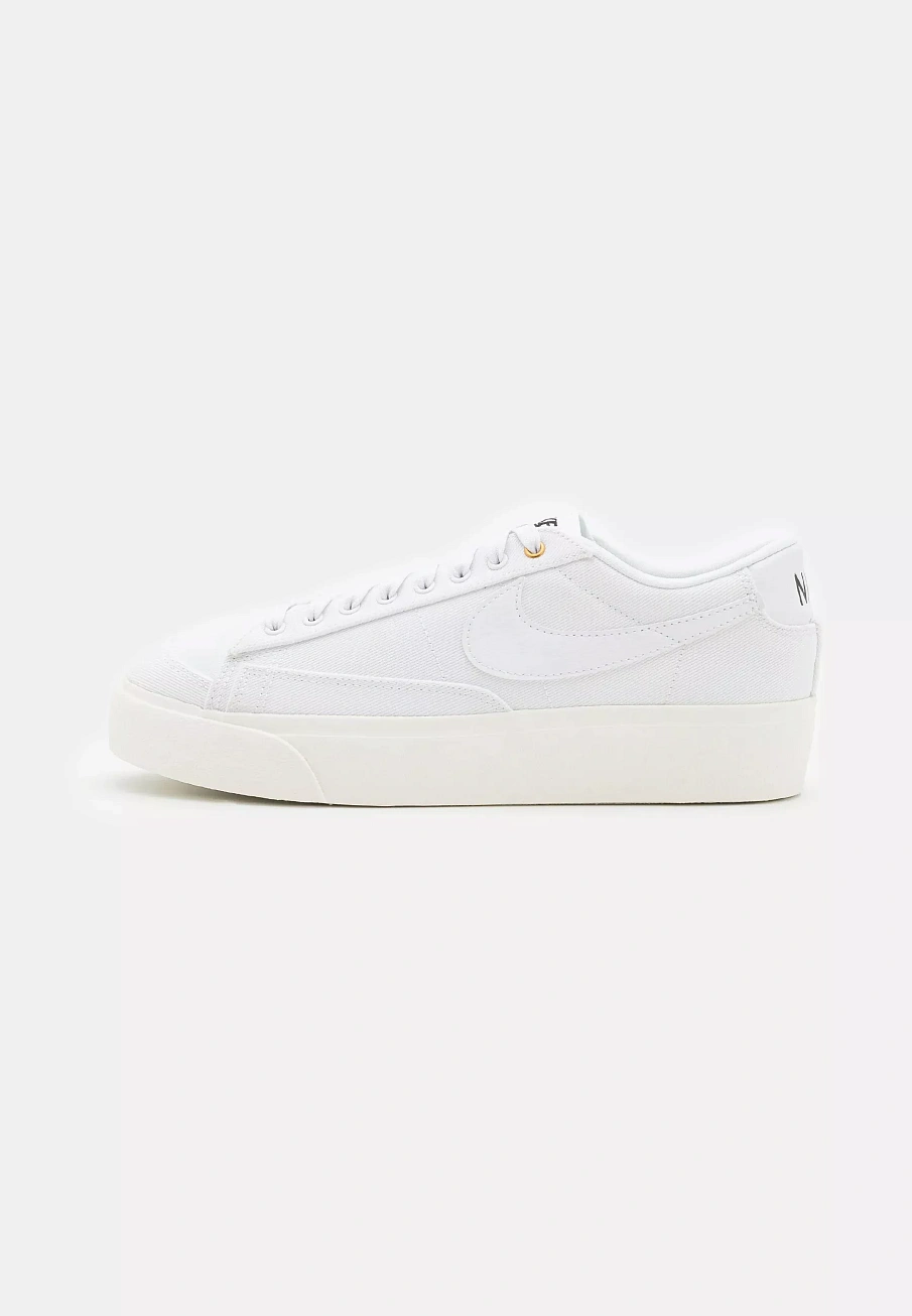 Фото № 1 с приближением к товару «‎BLAZER LOW PLATFORM »