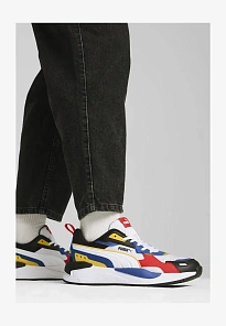 Фото № 1 с приближением к товару «‎SNEAKERS»