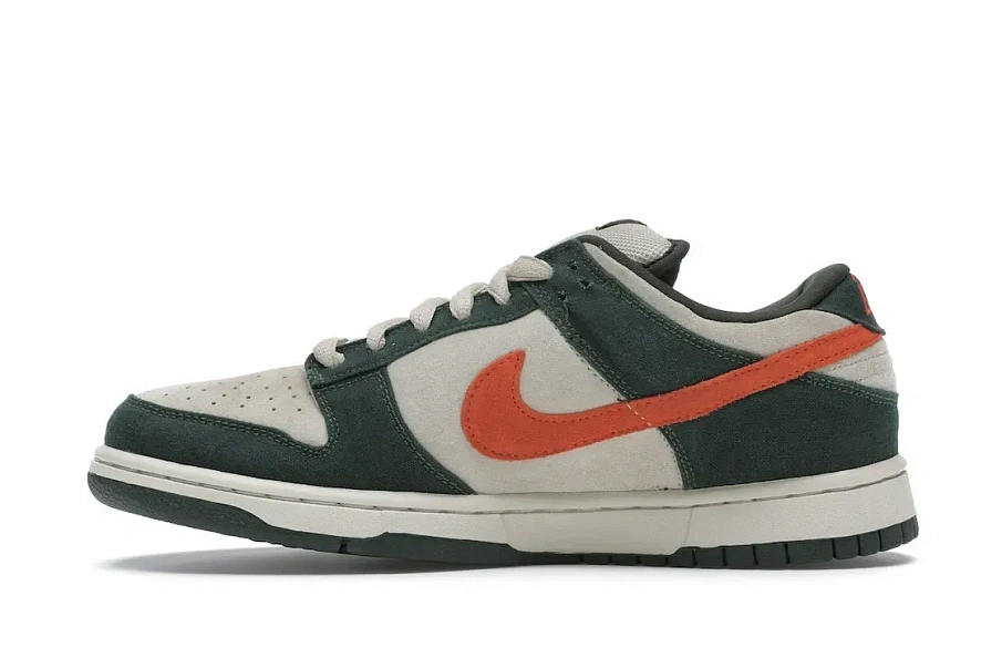 Фото № 3 с приближением к товару «‎Nike SB Dunk Low Eire»