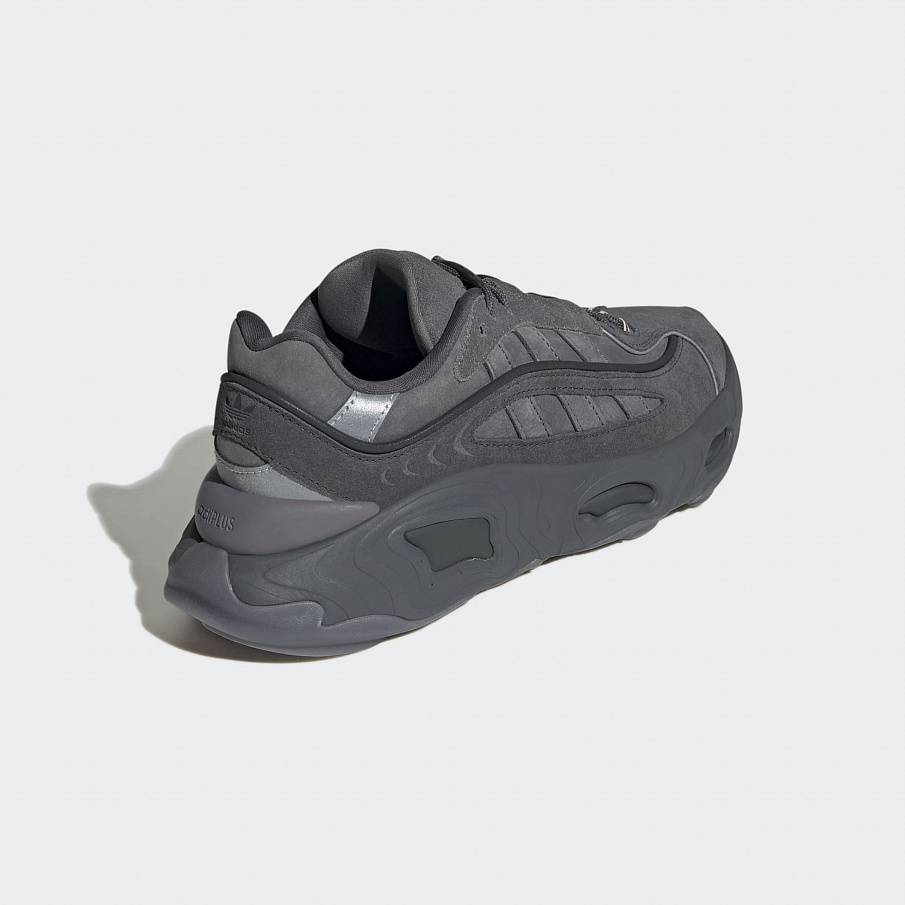 Фото № 4 с приближением к товару «‎Adidas Oznova »