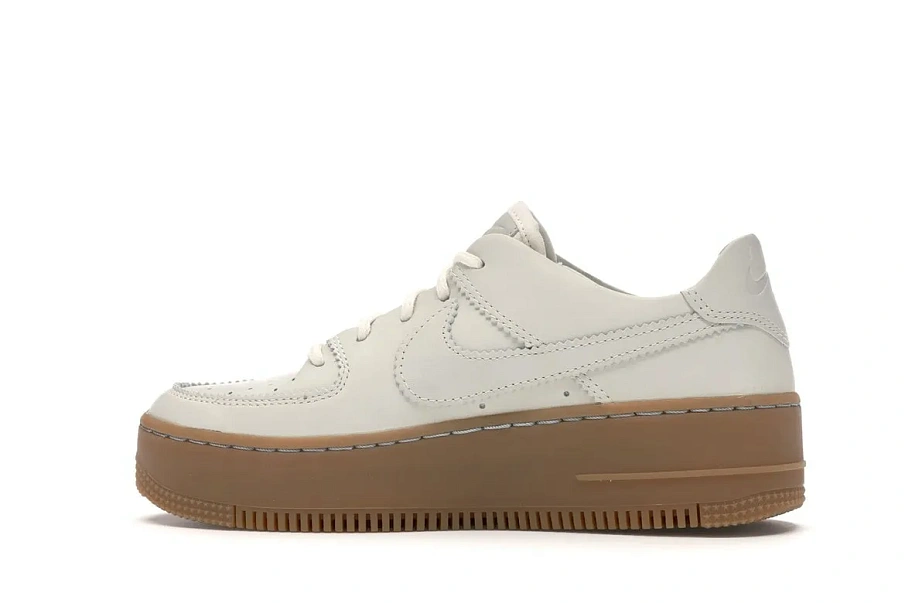 Фото № 6 с приближением к товару «‎Nike Air Force 1 Sage Low LX Biege Gum»