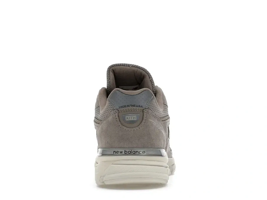 Фото № 4 с приближением к товару «‎New Balance 990v4»