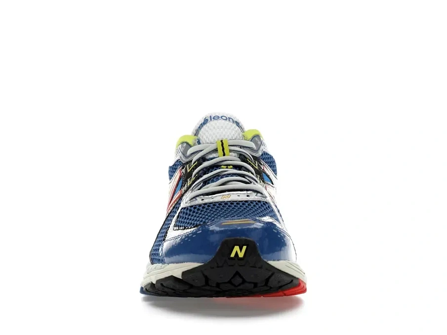 Фото № 2 с приближением к товару «‎New Balance 860v2»