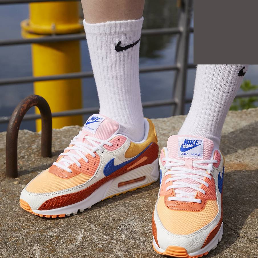 Фото № 3 с приближением к товару «‎Nike Air Max 90 »
