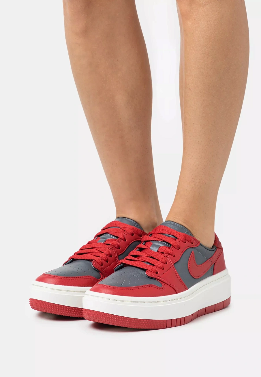 Фото № 1 с приближением к товару «‎AIR JORDAN 1 ELEVATE»
