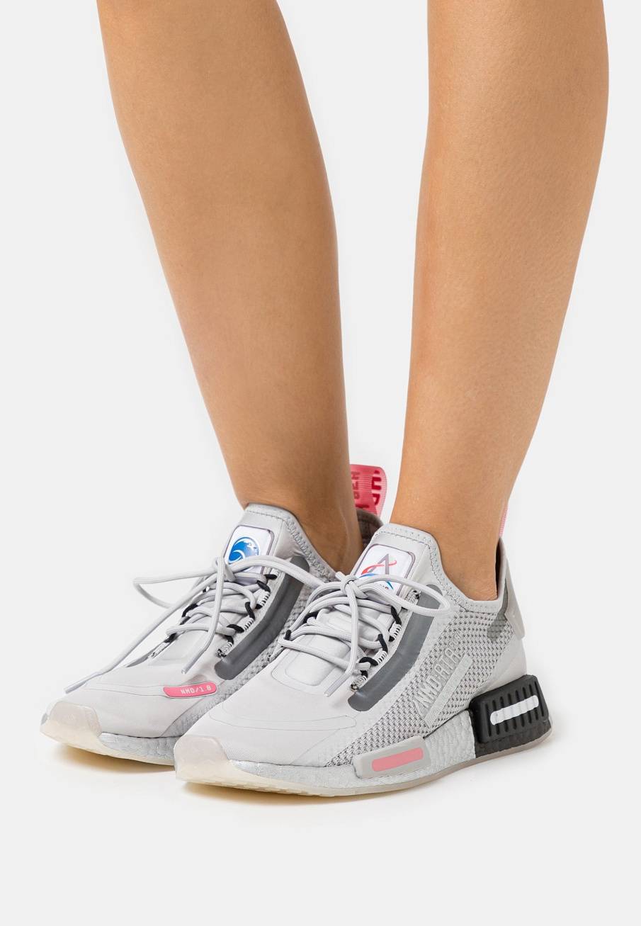 Фото № 2 с приближением к товару «‎Adidas Nmd_r1 Speedlines Boost Shoes »