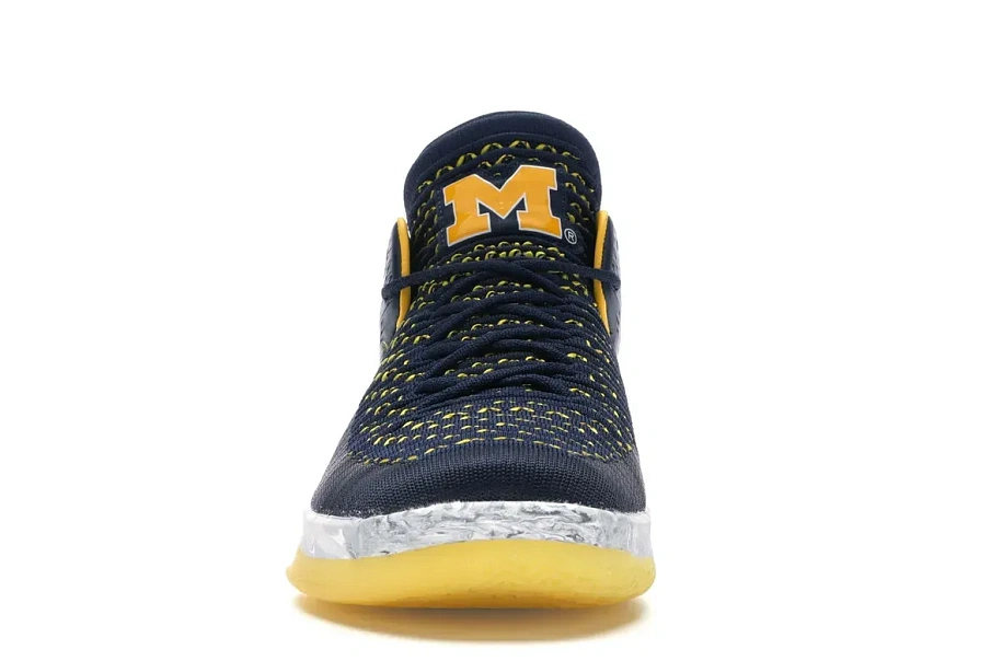 Фото № 2 с приближением к товару «‎Jordan XXXII Low Michigan»