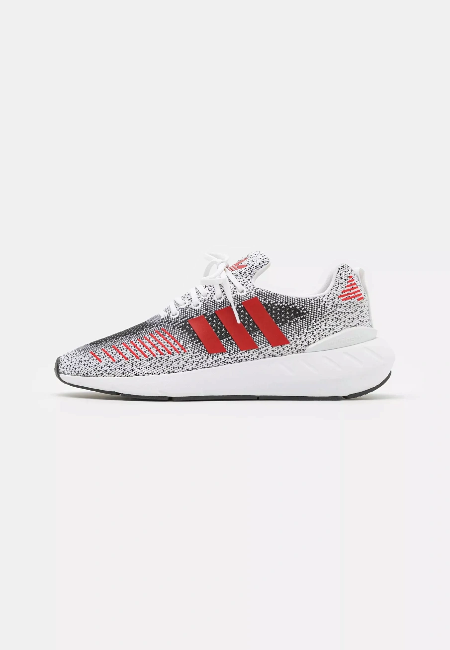 Фото № 1 с приближением к товару «‎SWIFT RUN 22 UNISEX»