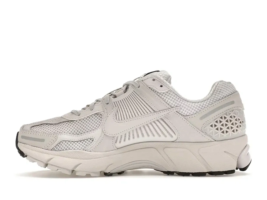 Фото № 3 с приближением к товару «‎Nike Zoom Vomero 5»