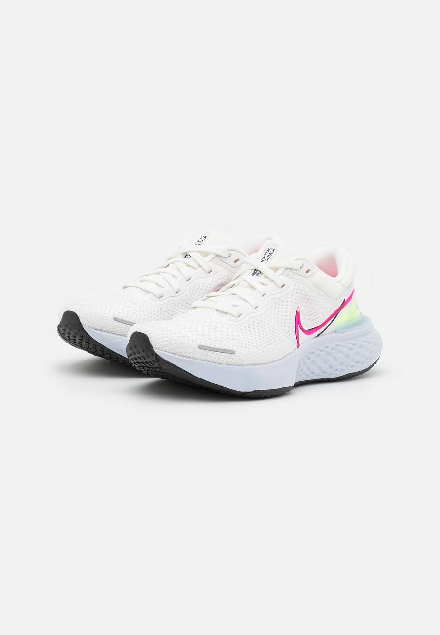 Фото № 2 с приближением к товару «‎Nike Zoomx Invincible Run»
