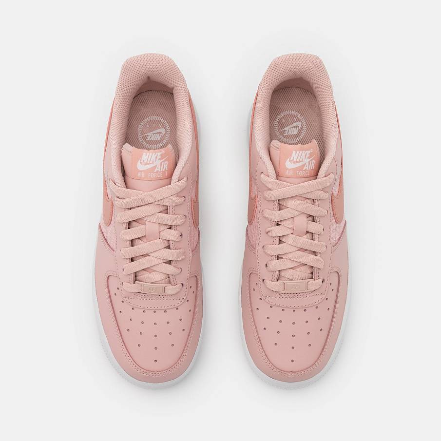 Фото № 5 с приближением к товару «‎Nike Air Force 1 07 »