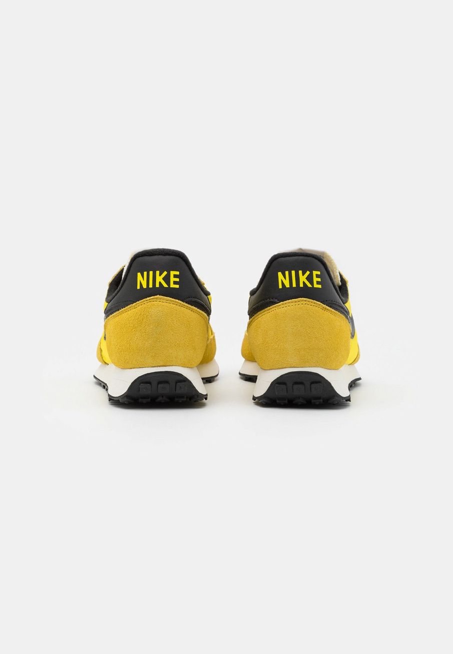 Фото № 3 с приближением к товару «‎Nike Challenger Og »