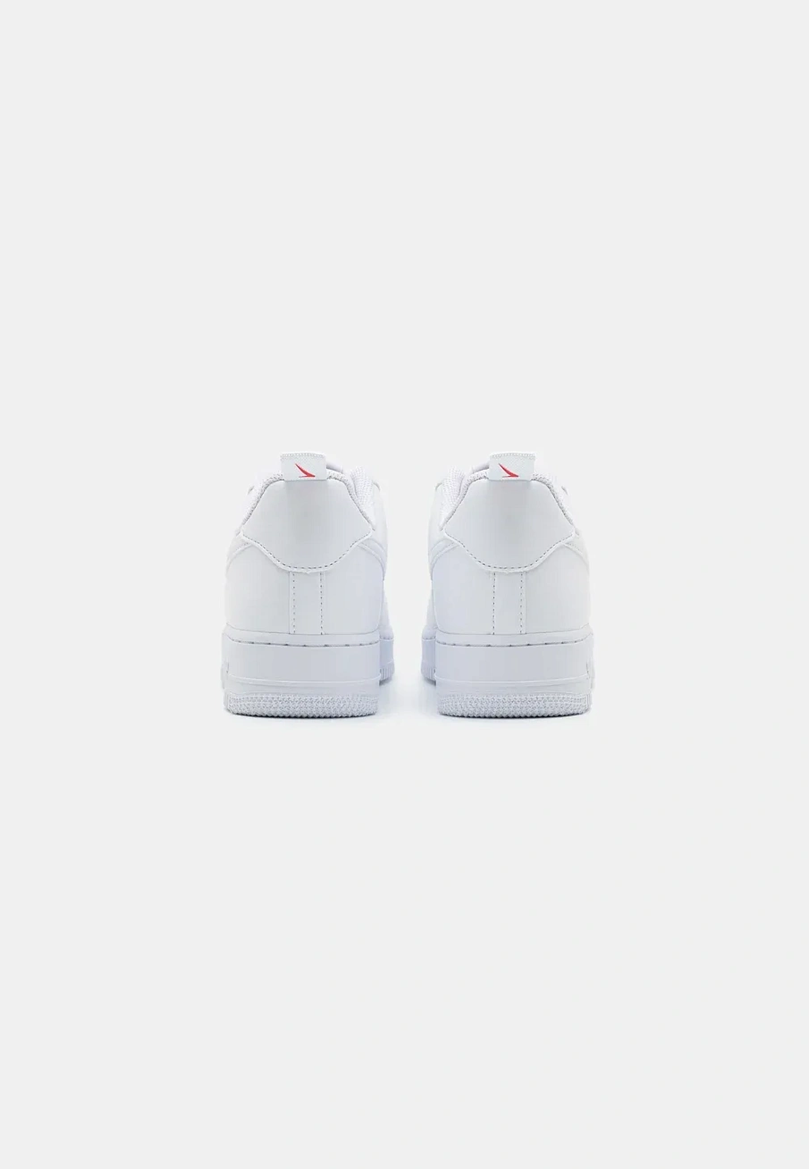 Фото № 3 с приближением к товару «‎AIR FORCE 1 07»