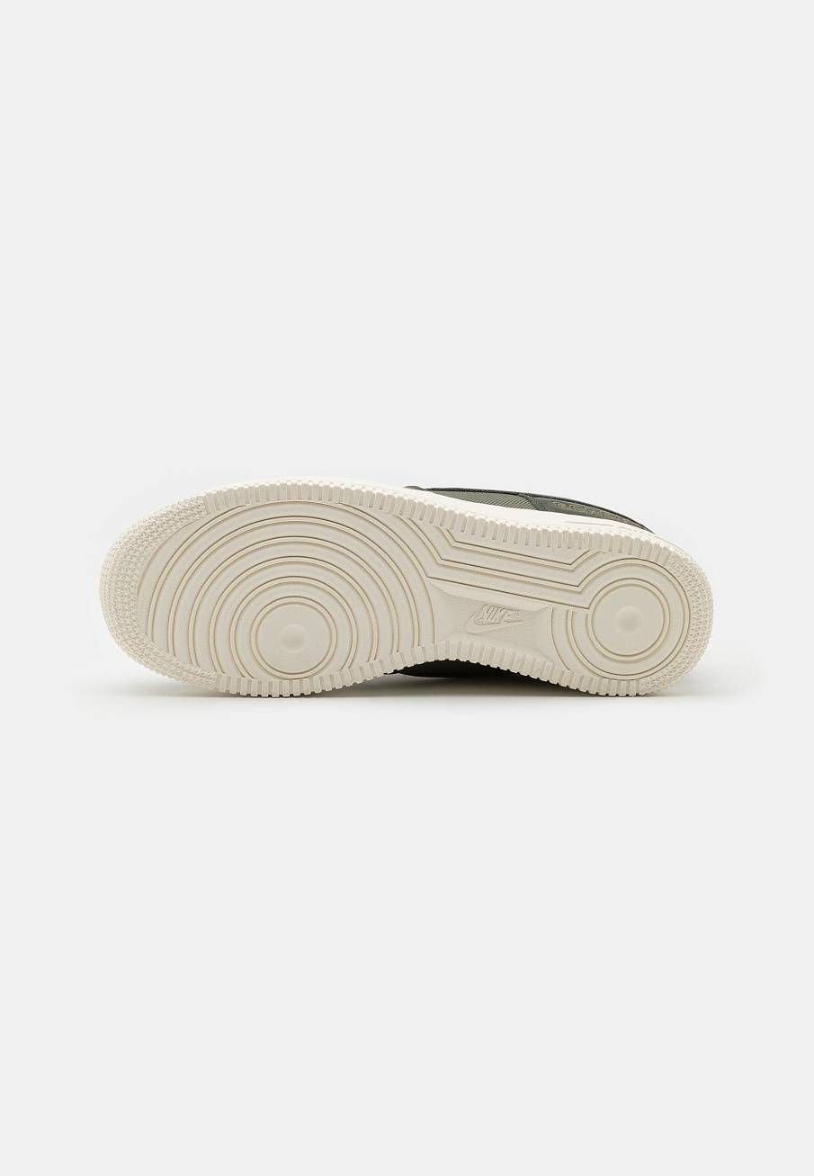 Фото № 5 с приближением к товару «‎Nike Air Force 1 Gtx »