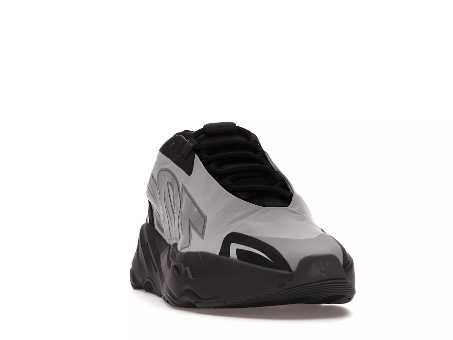 Фото № 2 с приближением к товару «‎adidas Yeezy Boost 700 MNVN Metallic»