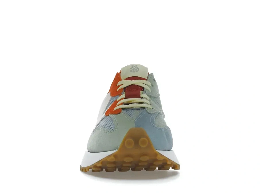 Фото № 2 с приближением к товару «‎New Balance 327»