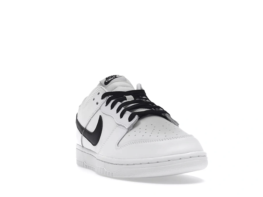 Фото № 5 с приближением к товару «‎Nike Dunk Low Reverse Panda»