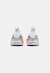 Фото № 3 с приближением к товару «‎ULTRABOOST 5»