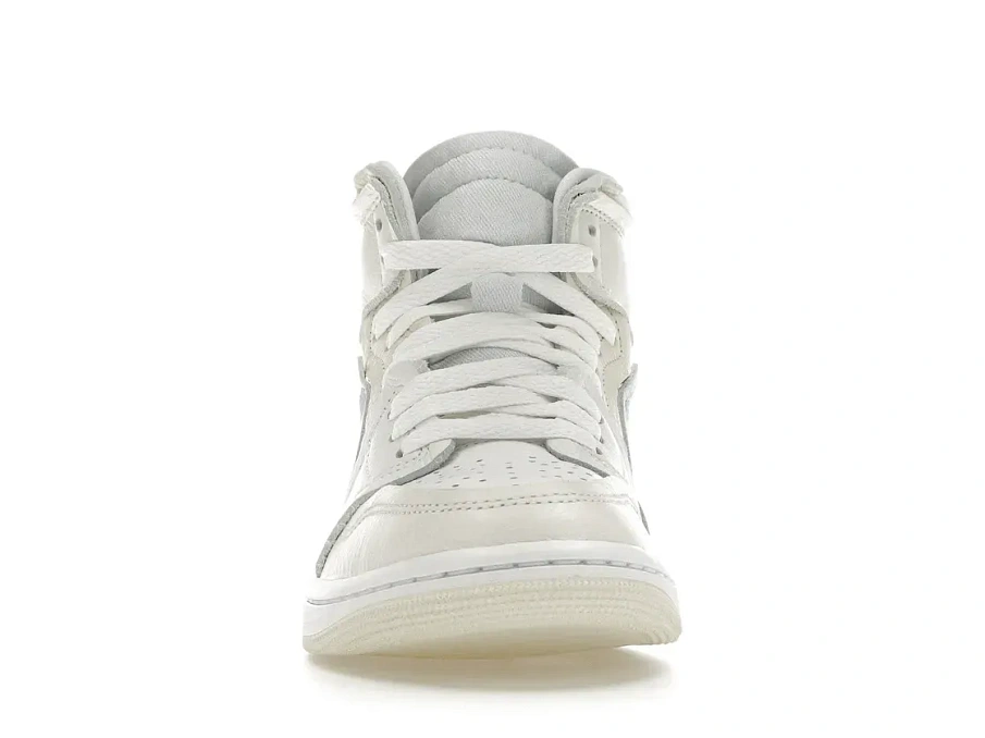 Фото № 2 с приближением к товару «‎Jordan 1 High MM Coconut Milk»