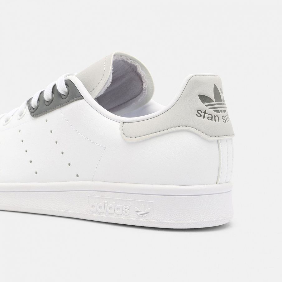 Фото № 5 с приближением к товару «‎Adidas Stan Smith »